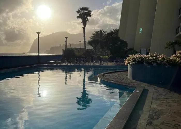 Atlantic Garden Front Formosa פונשל