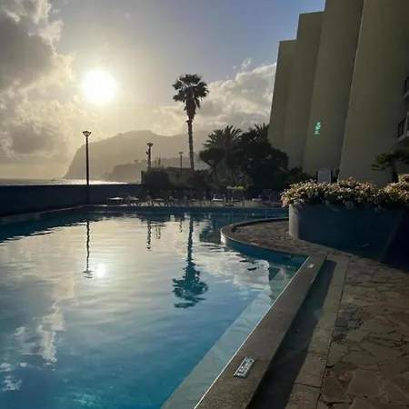 Atlantic Garden Front Formosa Φουνκάλ